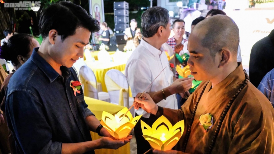 Thousands of Buddhist followers celebrate Vu Lan Festival